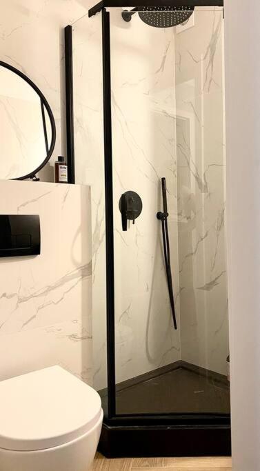 Apartment Close To Metro, 8 Minutes To Centrum And Near Airport Varşova Dış mekan fotoğraf